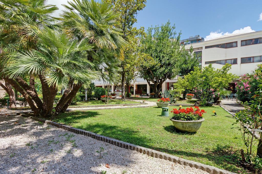 The Church Village Rome Exterior photo